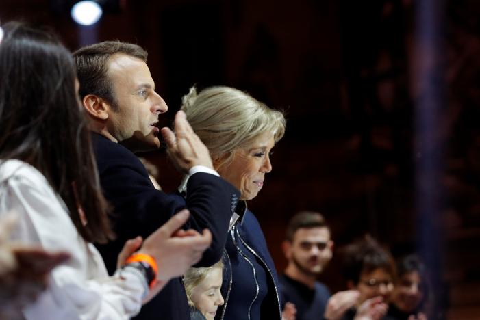 &Ocirc;ng Macron: Tay ngang th&agrave;nh tổng thống trẻ nhất nước Ph&aacute;p - Ảnh 1.