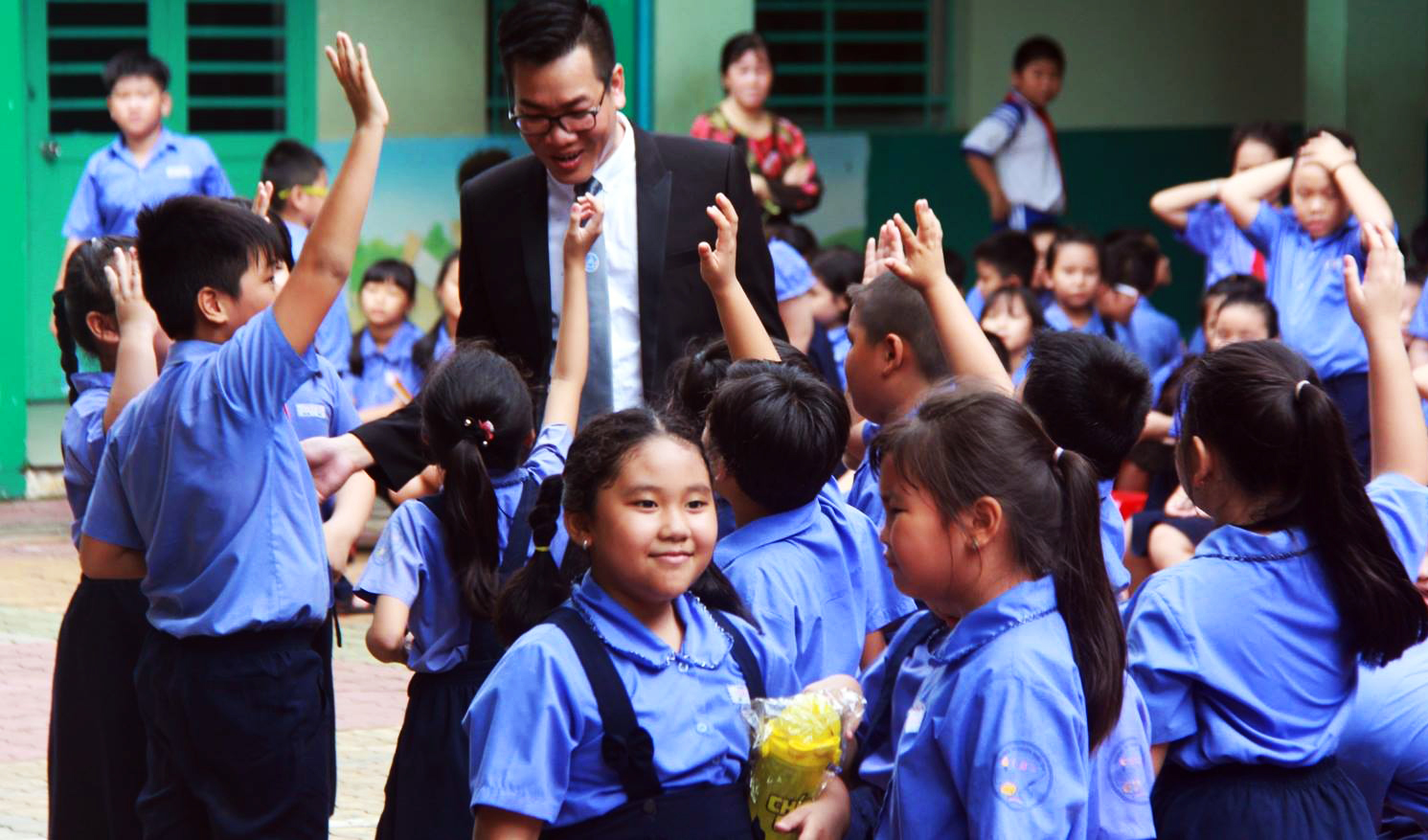 Học sinh bức xúc vì cha mẹ thường xuyên..."phạm pháp"