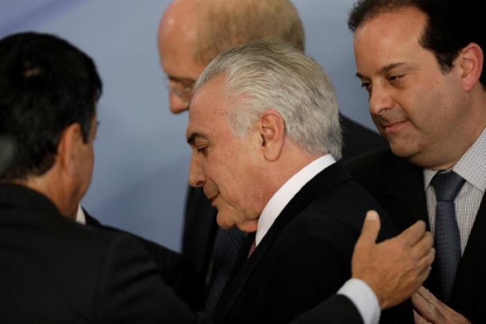 Brazil: Lao xe vào dinh đòi tổng thống từ chức