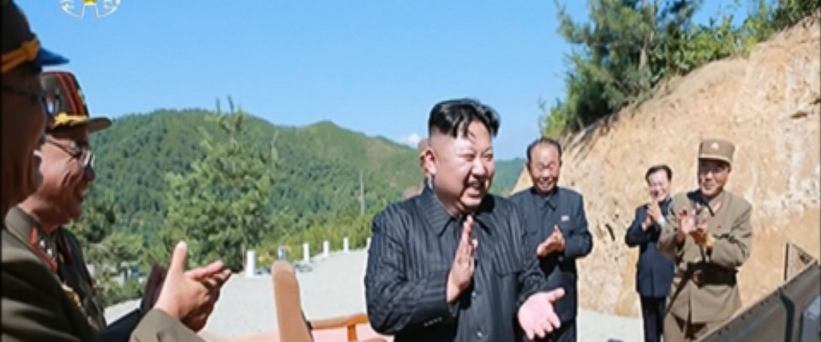 Ông Kim Jong-un nói về "món quà tặng Mỹ dịp quốc khánh"