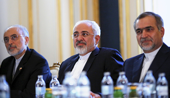 Em trai tổng thống Iran bị bắt