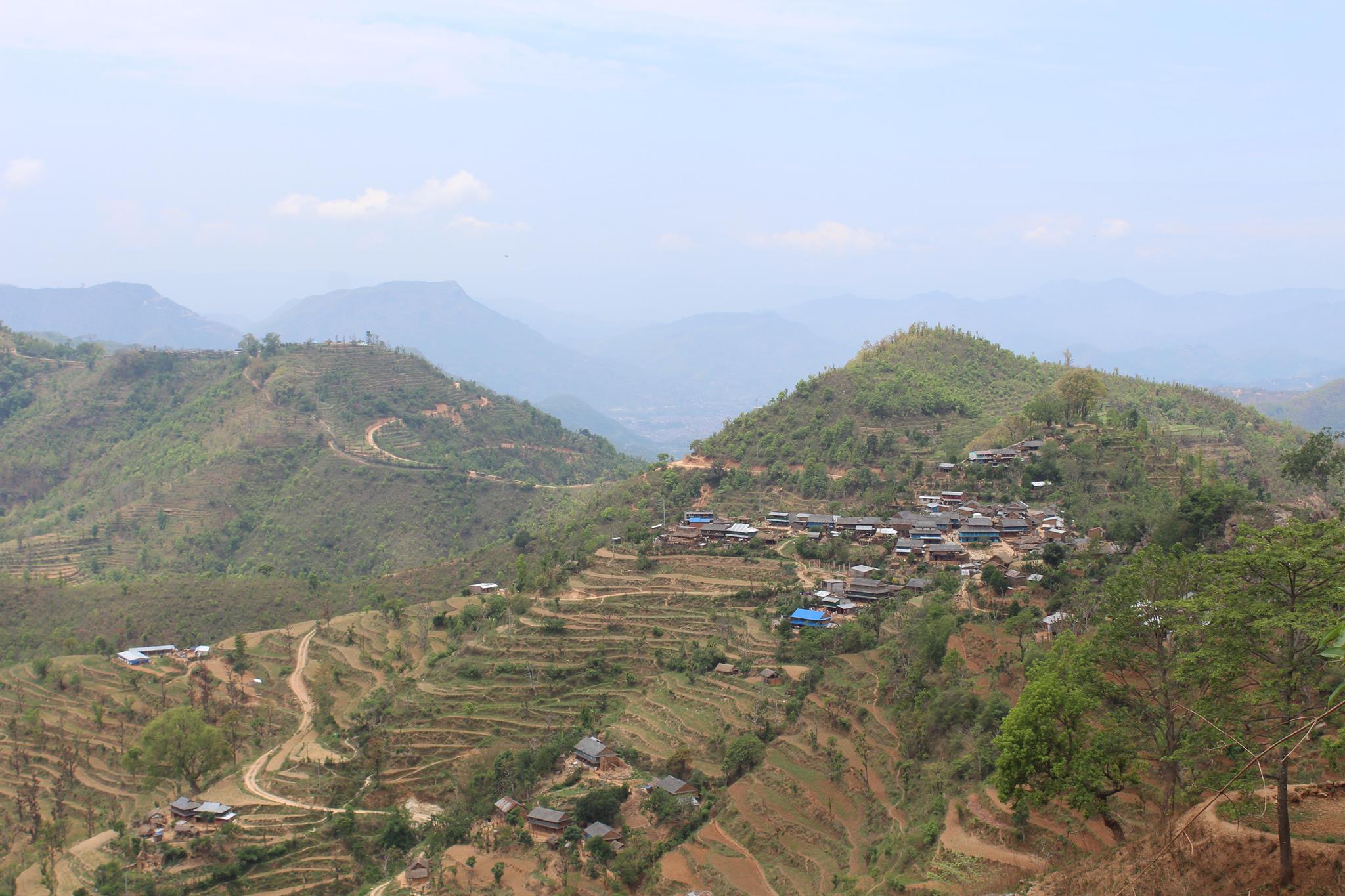 Cuốc bộ và quá giang ở Nepal - Ảnh 1.