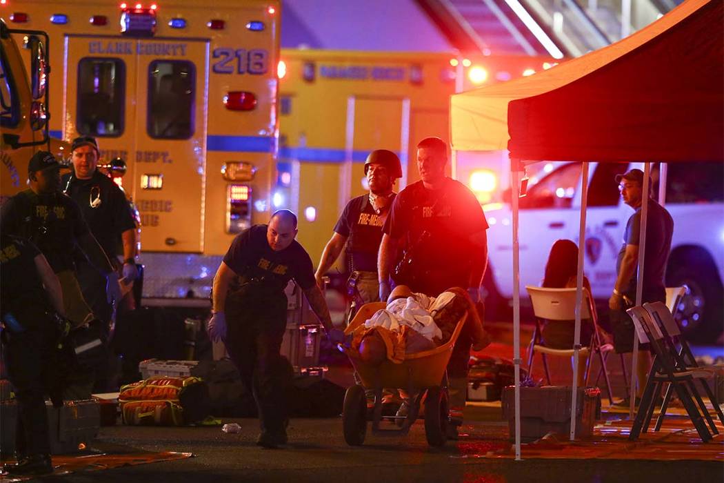 Tổng thống Donald Trump l&ecirc;n tiếng vụ xả s&uacute;ng ở Las Vegas - Ảnh 3.
