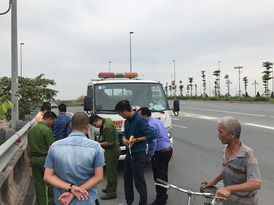 Đi tập thể dục, 2 phụ nữ bị xe cứu hộ tông tử vong