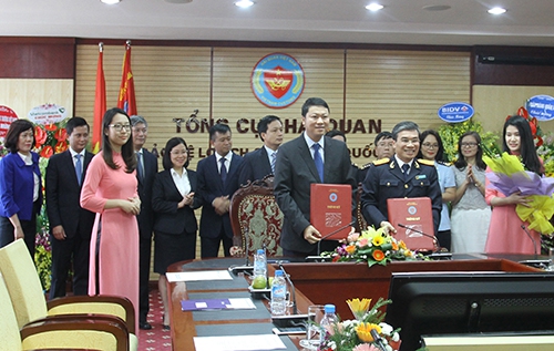 BIDV và Tổng cục Hải quan ký thỏa thuận hợp tác triển khai dịch vụ nộp thuế hải quan điện tử 24/7