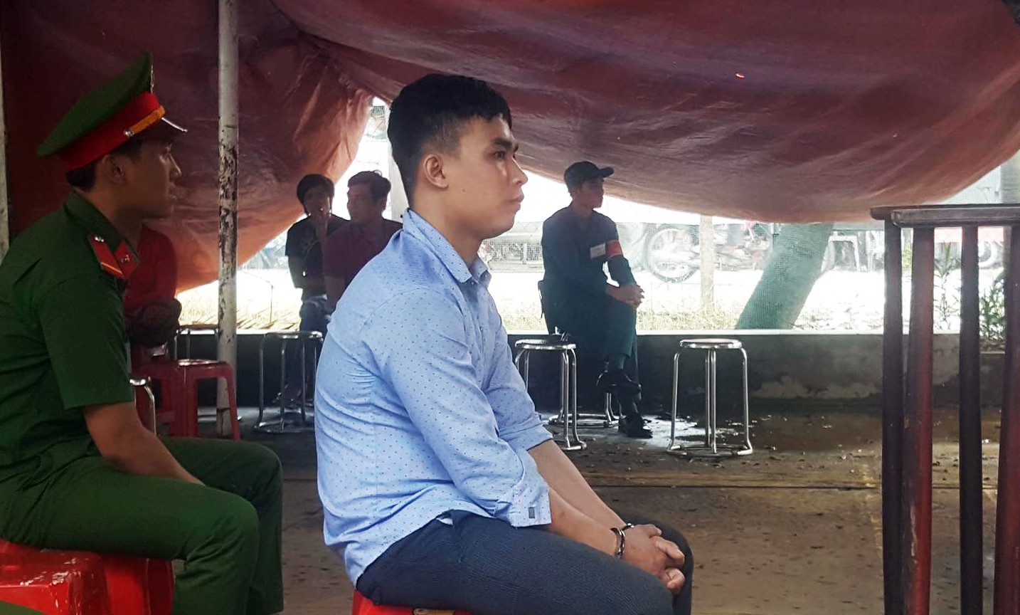 Đâm bạn đang ngủ rồi lặng lẽ bỏ trốn