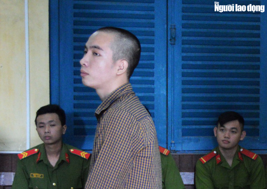 Đi thăm bạn gái, thiếu niên cùng cha giết người - Ảnh 1.
