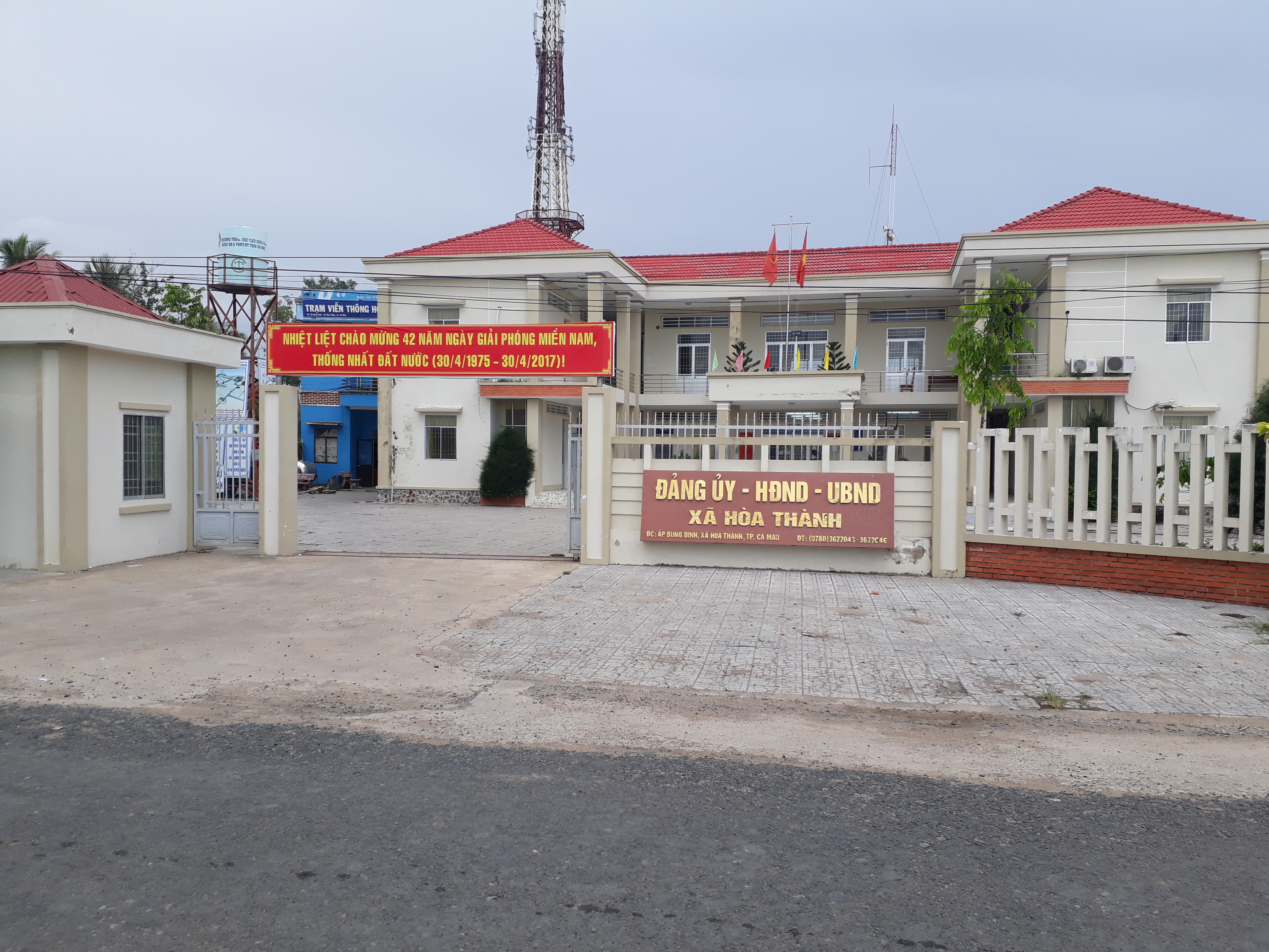 Loại tên cán bộ xã ra khỏi hộ nghèo, cận nghèo