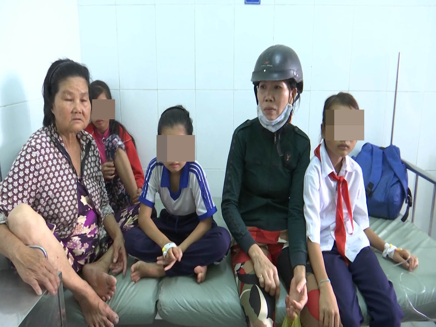 Đ&atilde; t&igrave;m ra nguy&ecirc;n nh&acirc;n khiến hơn 400 HS nhập viện sau khi uống sữa - Ảnh 3.