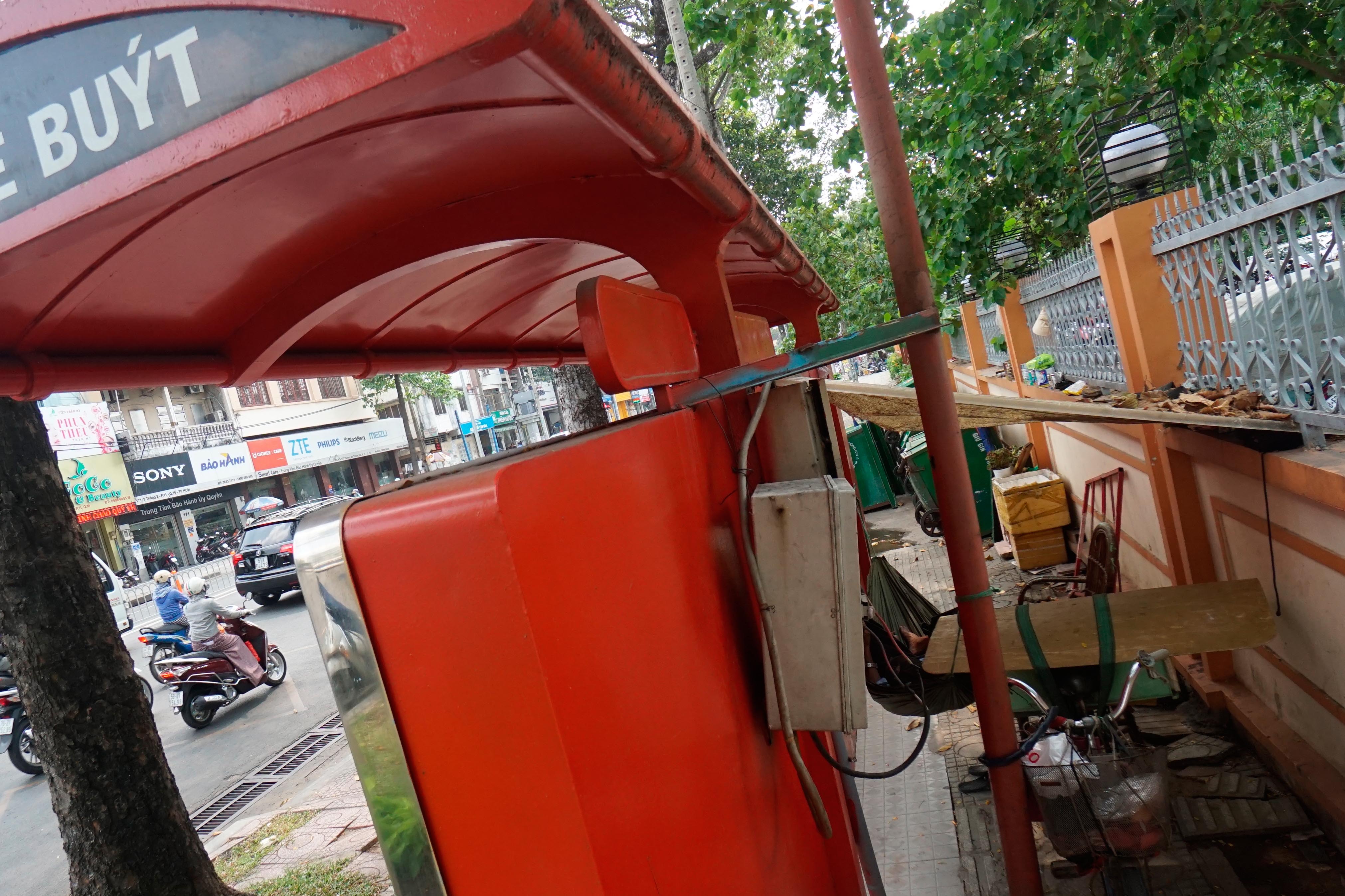 Những giấc mơ trưa nặng g&aacute;nh cơm &aacute;o, gạo tiền - Ảnh 9.