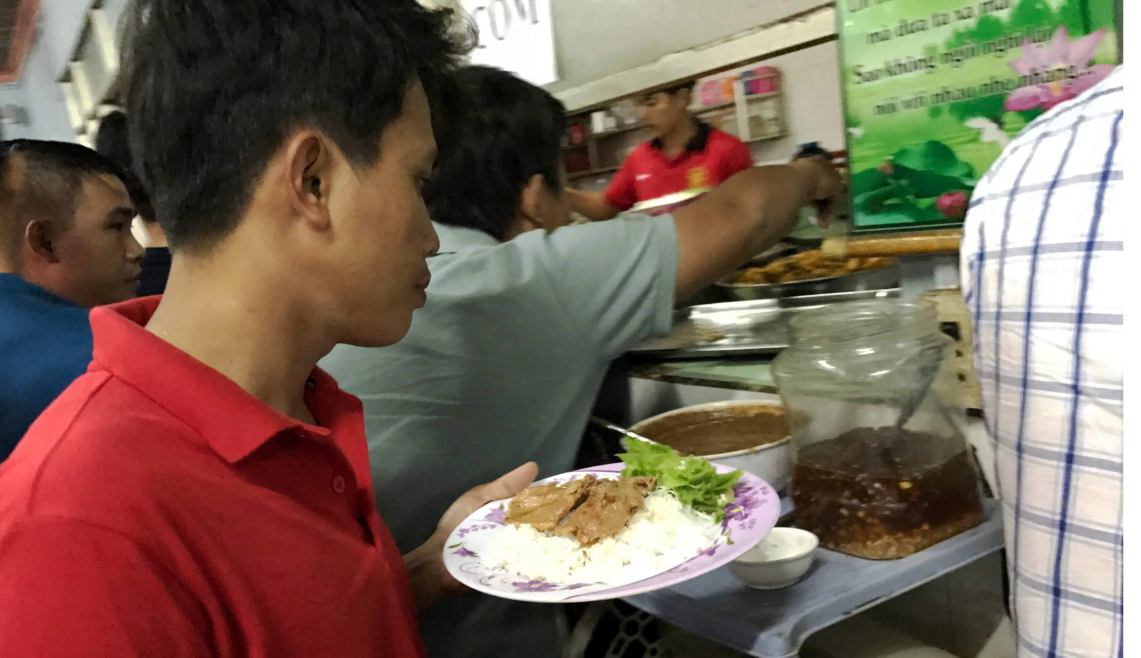 Đĩa cơm gi&aacute; 40.000 đồng, kh&ocirc;ng k&egrave;m theo canh.