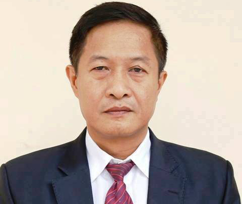 Điều chuyển giám đốc tát lái xe sang vị trí khác