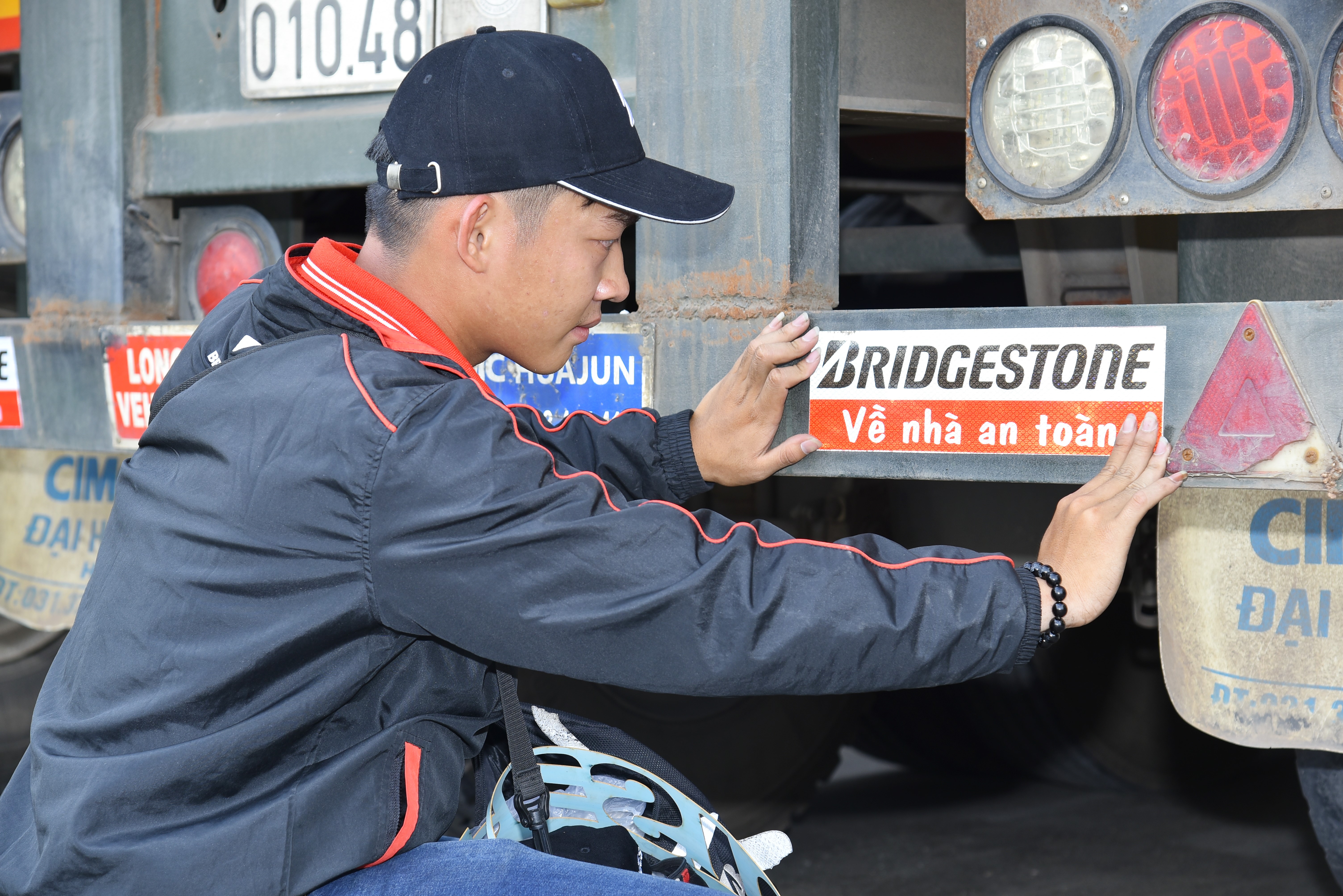Hành trình “Cùng Bridgestone về nhà an toàn” tiếp tục lan rộng