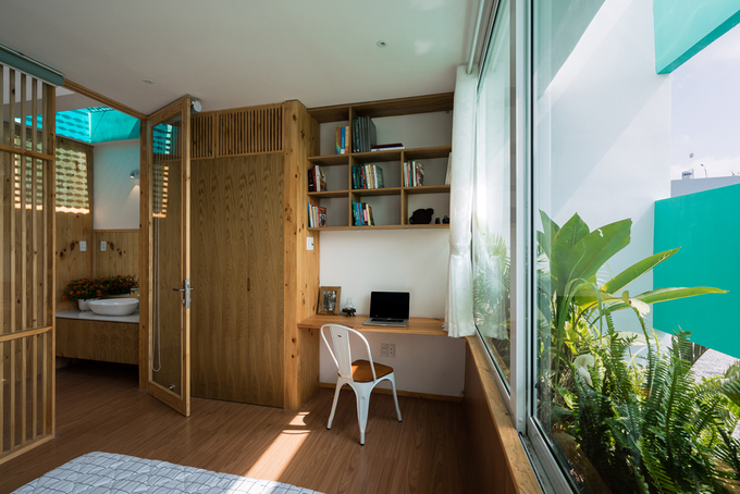Ốc đảo dịu mát trong ngôi nhà hướng Tây ở Sài Gòn - Ảnh 10.