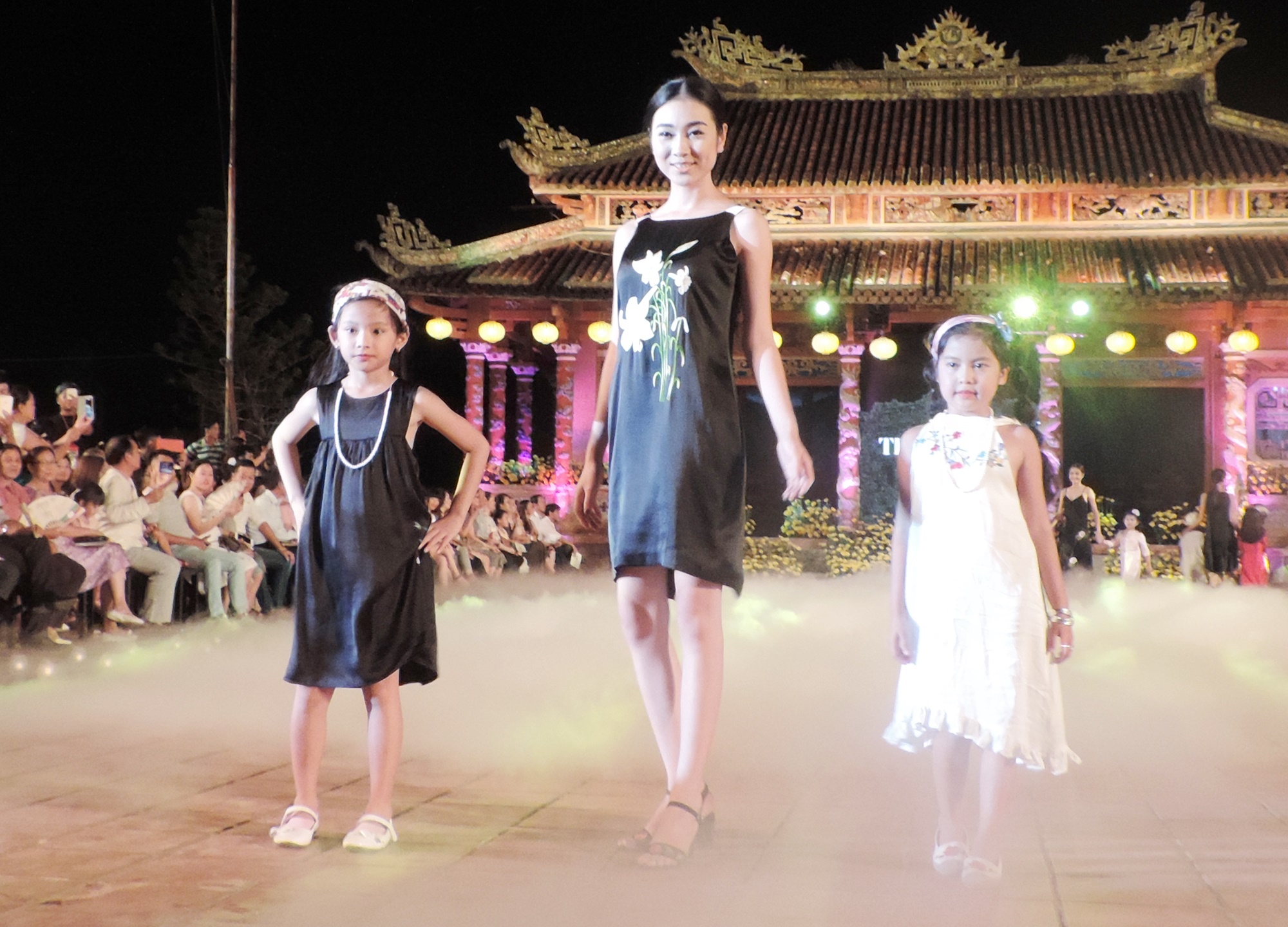 Ấn tượng thời trang tại "Đêm lụa Phương Đông" huyền ảo