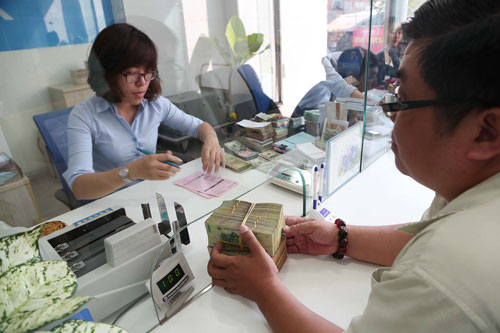 Tiền trong tài khoản “bốc hơi”, do đâu?