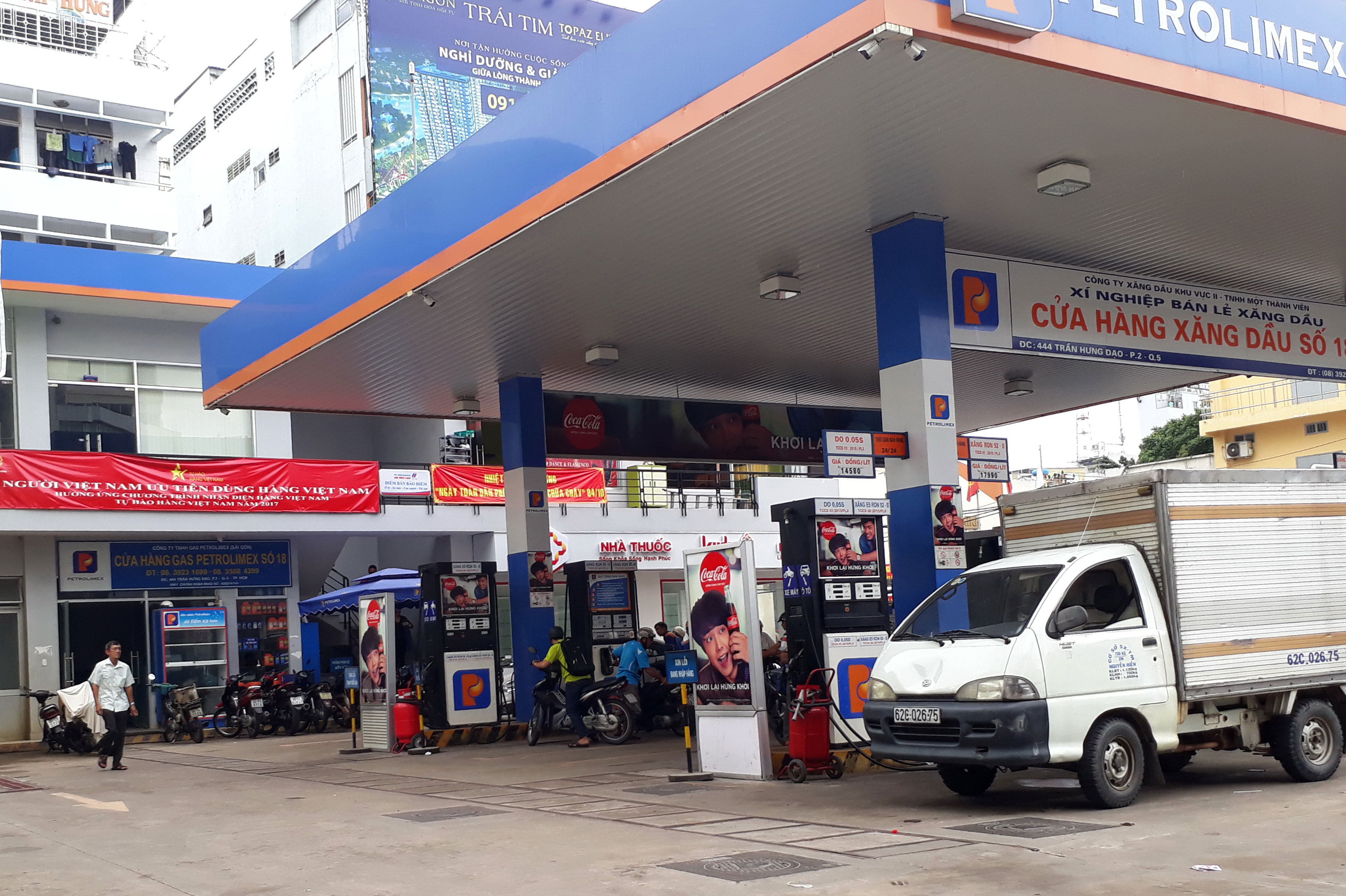 Từ chuyện Idemitsu, Grab, Uber: Hãy chấp nhận và cạnh tranh sòng phẳng!