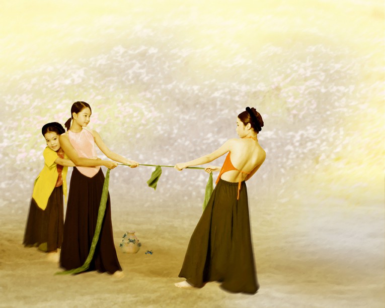 Ngắm ảnh lưng trần &aacute;o yếm của Dzũng Art - Ảnh 13.