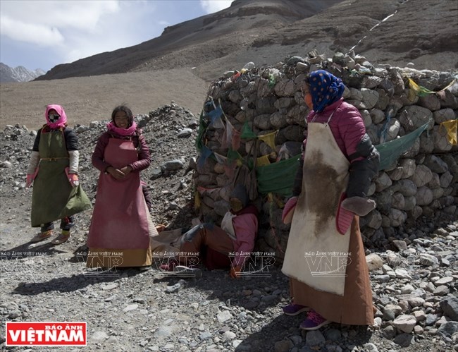 H&agrave;nh tr&igrave;nh chi&ecirc;m b&aacute;i ngọn n&uacute;i thi&ecirc;ng Kailash ở T&acirc;y Tạng - Ảnh 11.