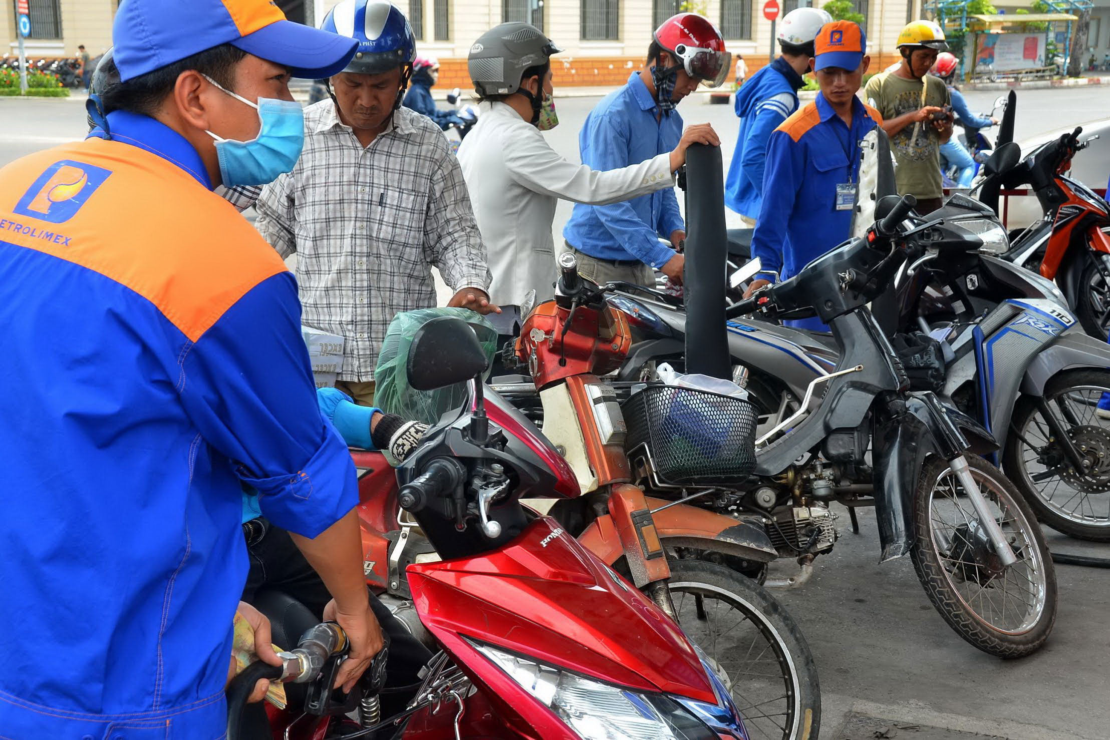 Thu thuế môi trường để làm gì?