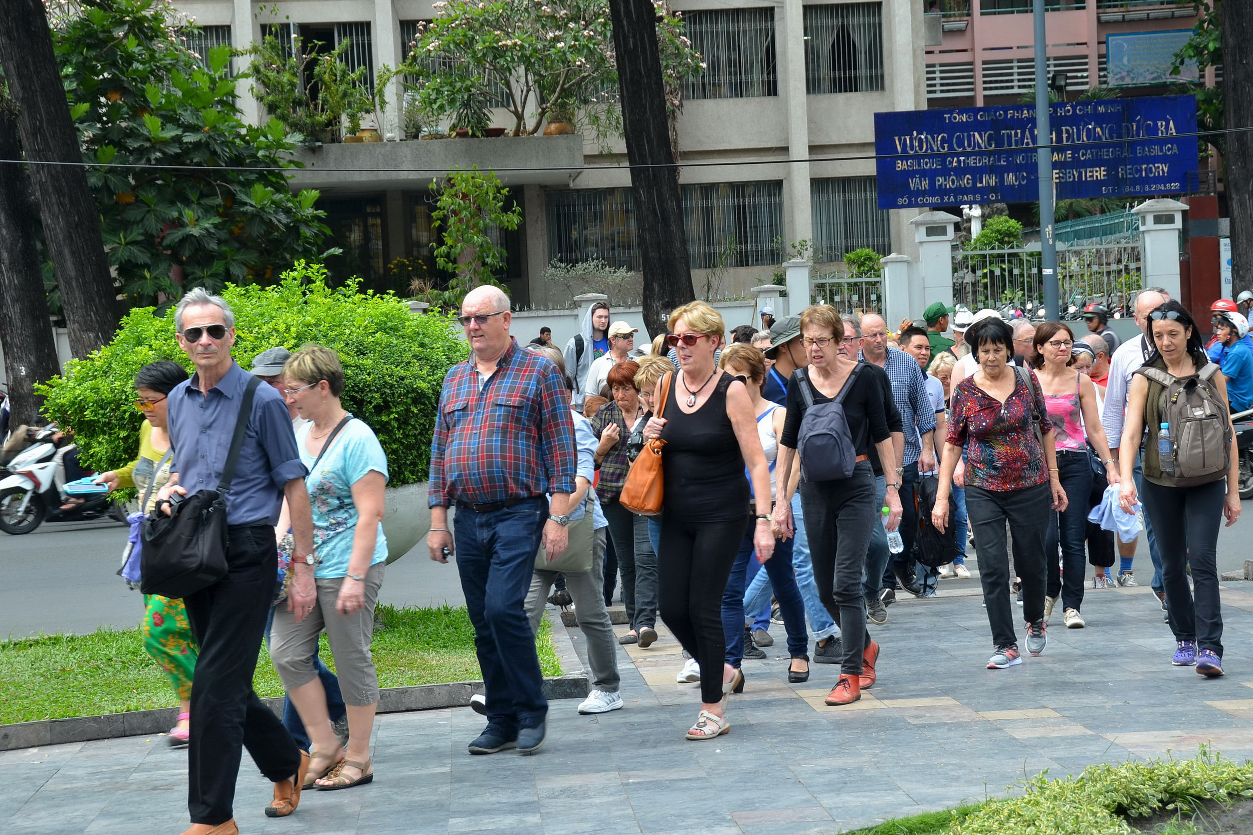 Cần mở thêm cửa đón du khách