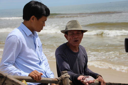 Ngư dân điêu đứng vì cá nóc