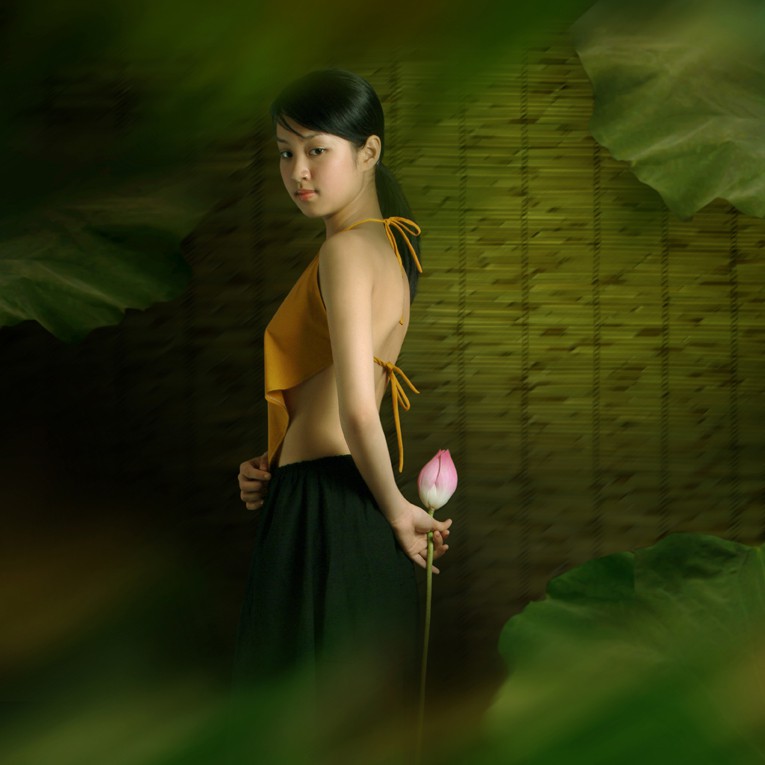 Ngắm ảnh lưng trần &aacute;o yếm của Dzũng Art - Ảnh 7.