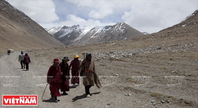 H&agrave;nh tr&igrave;nh chi&ecirc;m b&aacute;i ngọn n&uacute;i thi&ecirc;ng Kailash ở T&acirc;y Tạng - Ảnh 12.