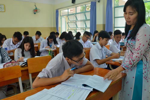 Tăng lương giáo viên có khả thi? - Ảnh 1.