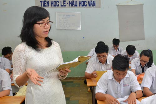Tuổi, mức hưởng lương hưu của gi&aacute;o vi&ecirc;n năm 2021 - Ảnh 1.