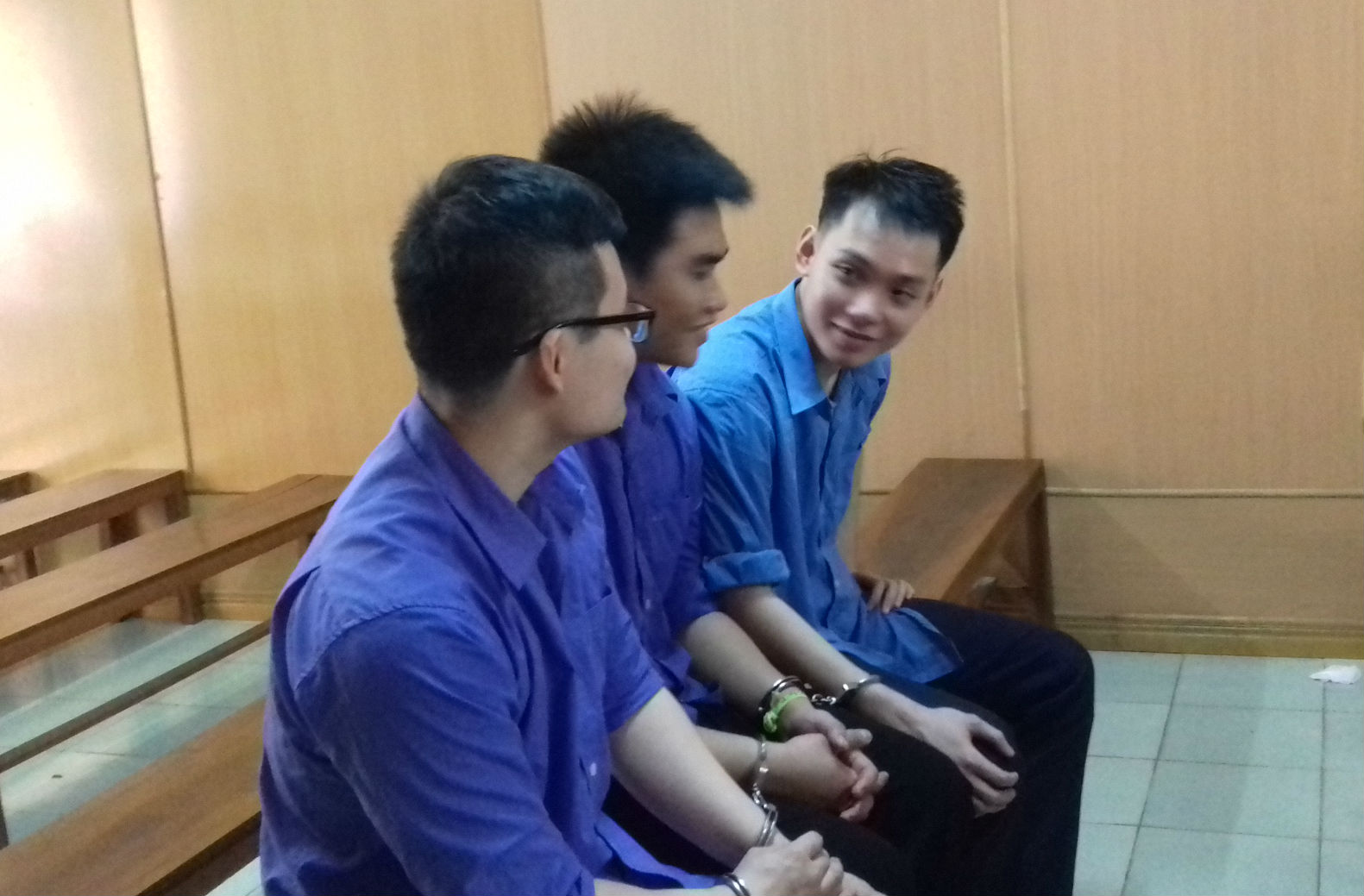 
Các bị cáo tại phi&ecirc;n tòa. (Ảnh: CTV).
