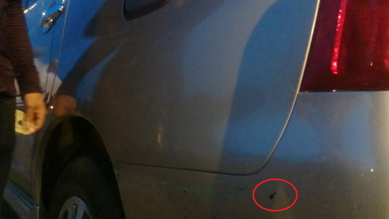 Vết trầy, móp nhẹ mà người đi ô tô đòi tài xế taxi bồi thường 1,5 triệu.