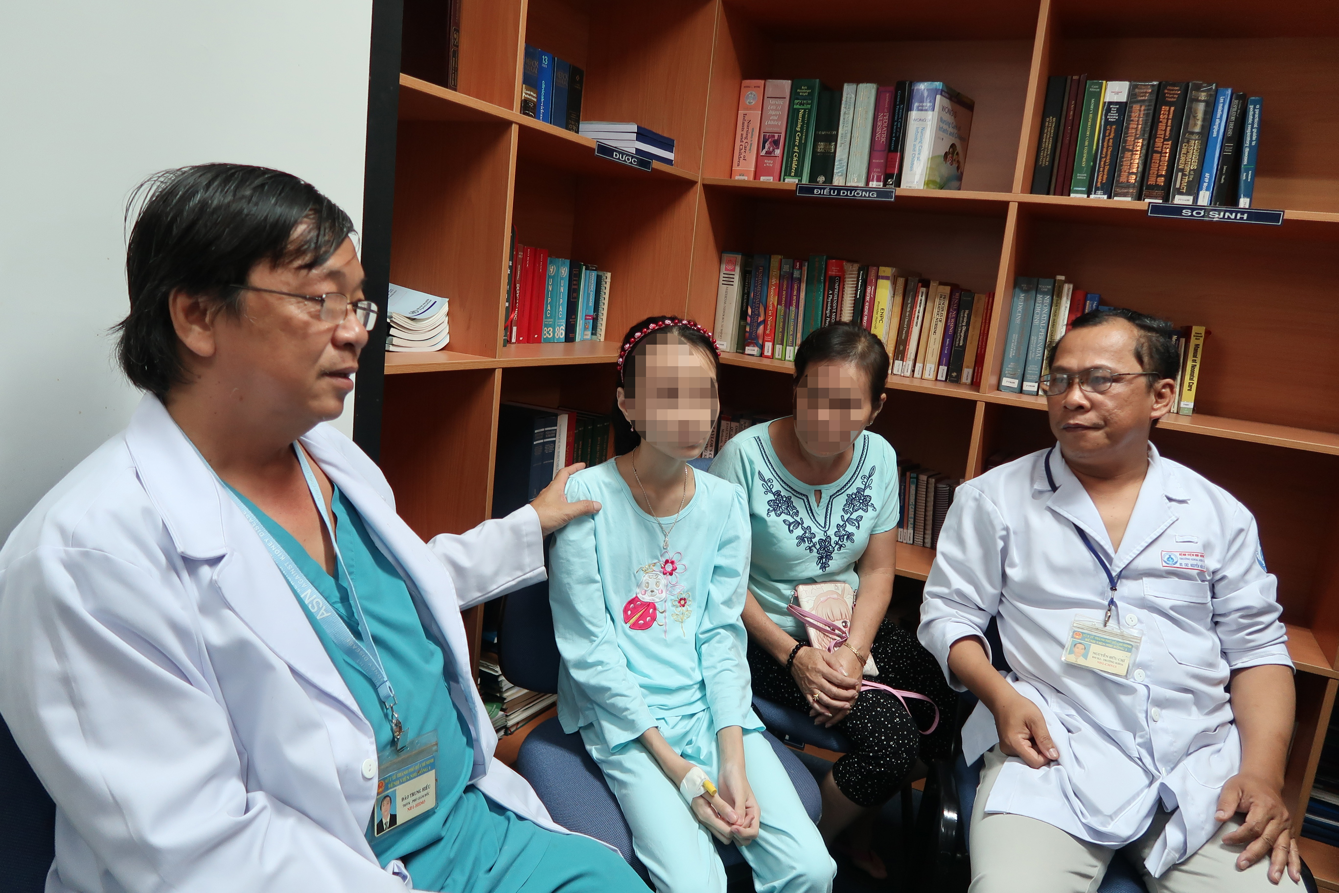 "Bệnh lạ" khiến bé gái không thể ăn