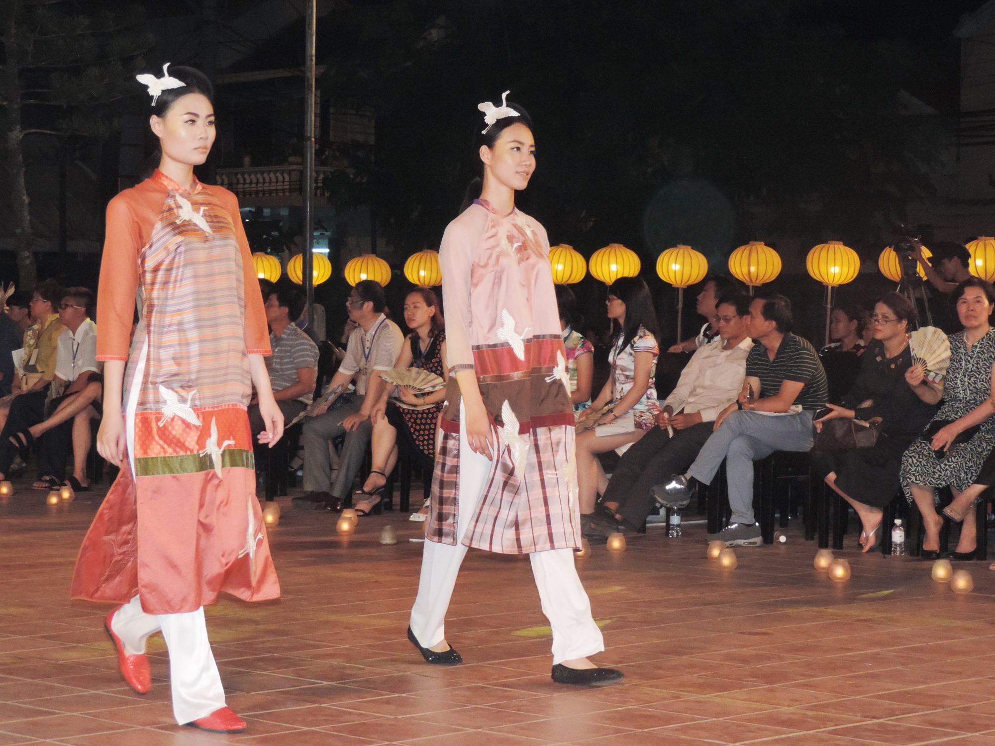 Ấn tượng thời trang tại Đ&ecirc;m lụa Phương Đ&ocirc;ng huyền ảo          - Ảnh 11.