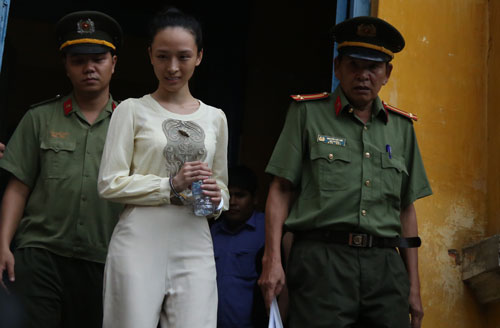 Xét xử hoa hậu Phương Nga: Khai gian có thể bị xử tù