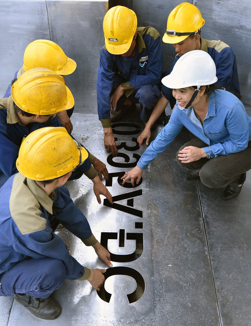 Ly Ho&agrave;ng Ly g&acirc;y ấn tượng với 0395A.ĐC - Ảnh 2.