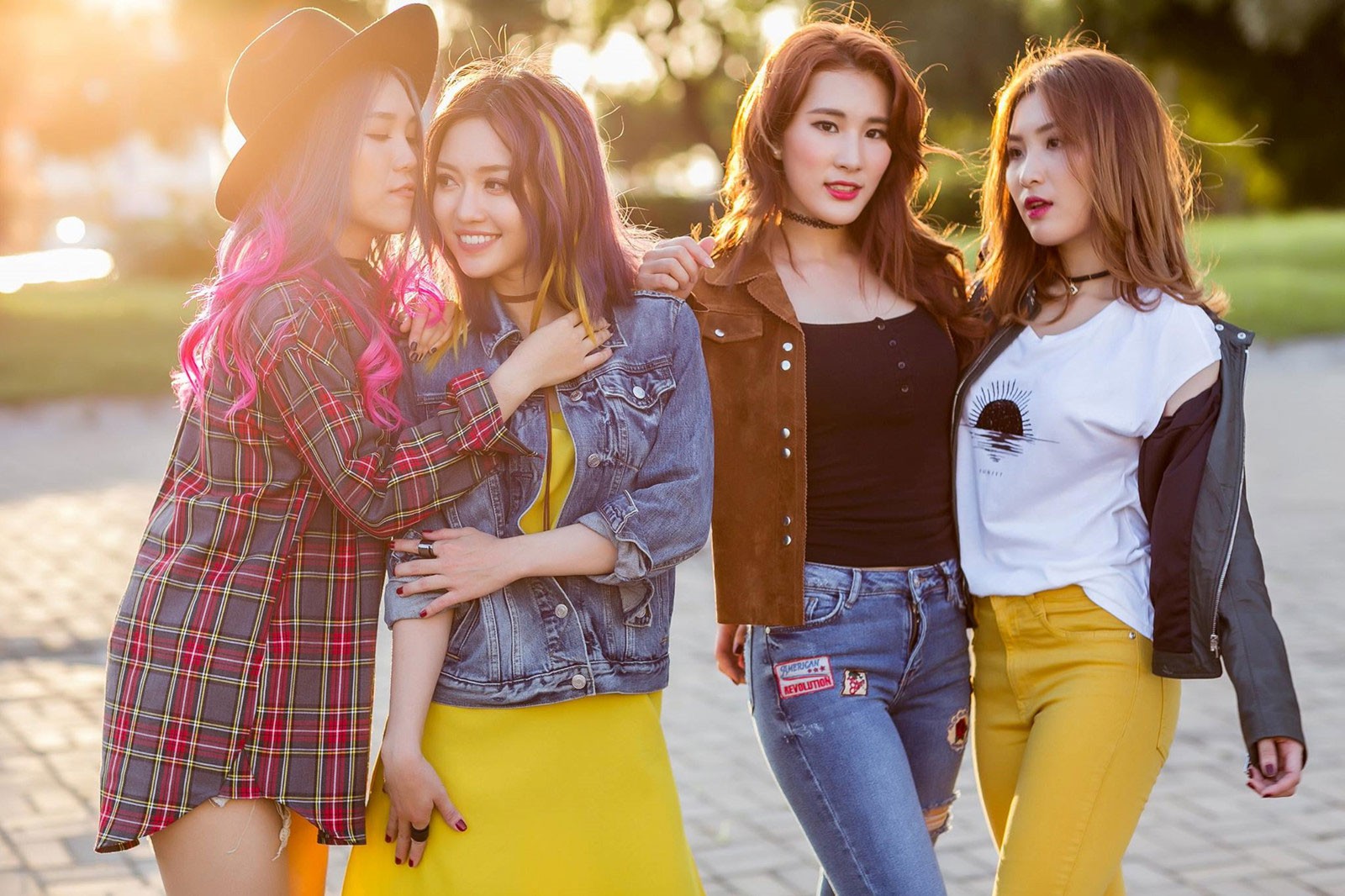 Nhóm hát nào xứng đáng Giải Mai Vàng 2017? - Ảnh 4.
