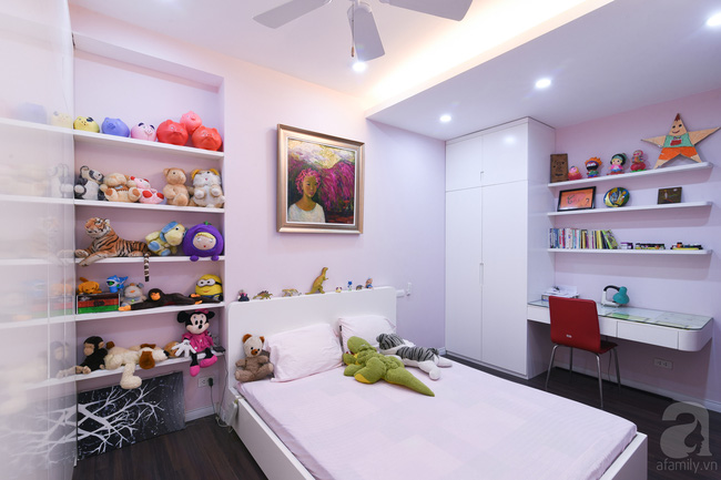 Phòng ngủ với gam màu hồng pastel xinh xắn.