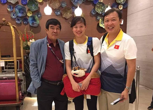 &Aacute;nh Vi&ecirc;n đến ng&agrave;y bơi vẫn c&ograve;n bị l&agrave;m kh&oacute; - Ảnh 1.