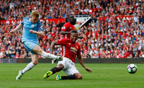 M.U - Man City: Chờ độc chiêu của Mourinho