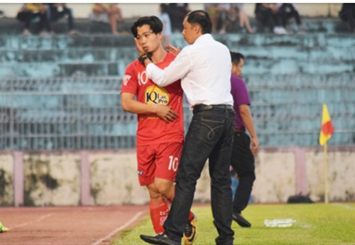 Công Phượng chấn thương nặng?