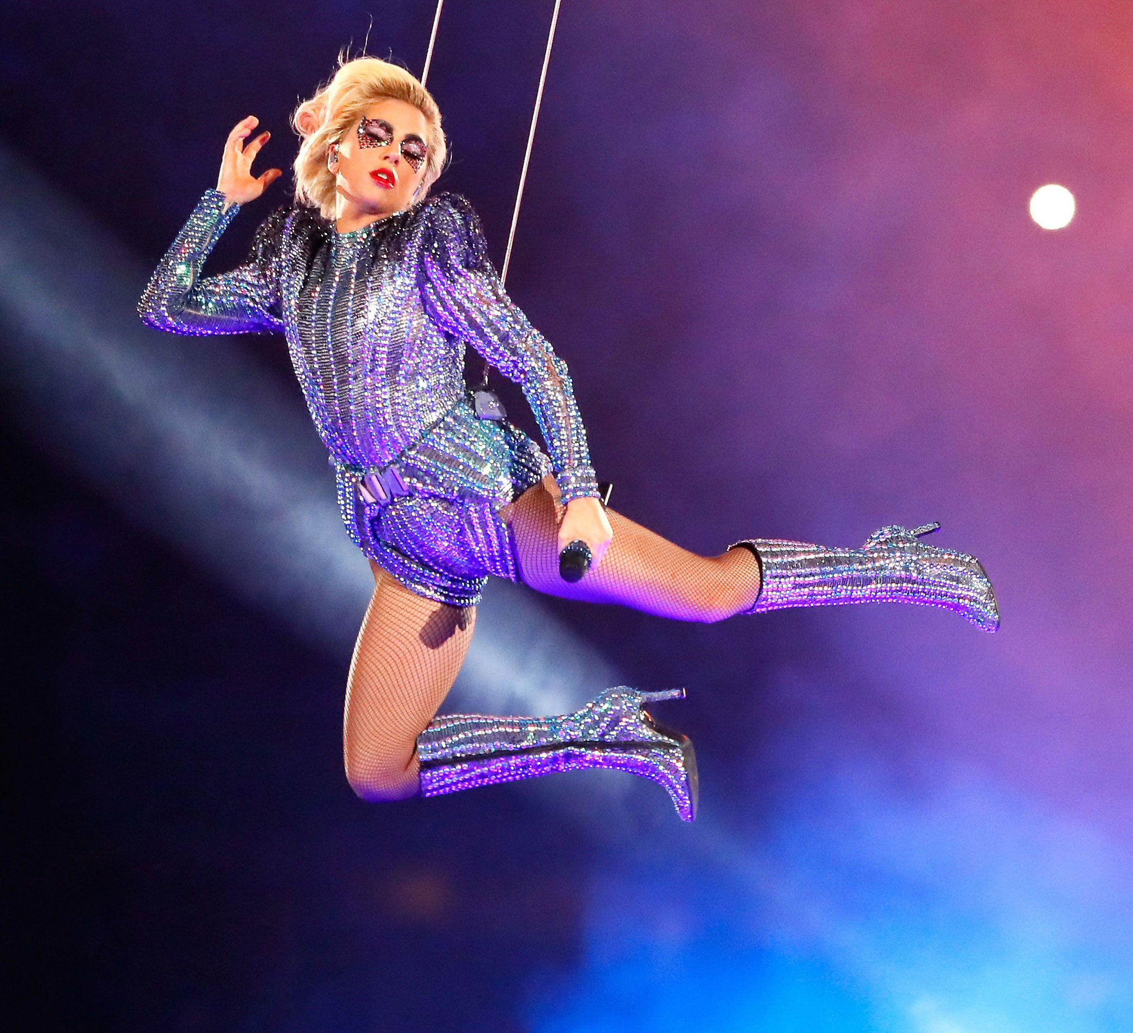 Lady Gaga sẽ làm nổ tung sân khấu lễ trao giải Grammy 59 Ảnh: BILLBOARD