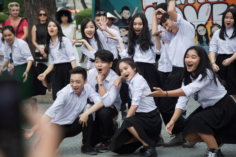 Nhóm hát kiểu mới - Ảnh 2.