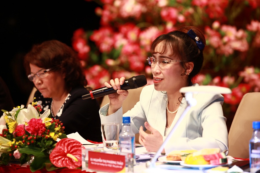 “Soi” mức lương khủng của lãnh đạo DN mùa đại hội cổ đông