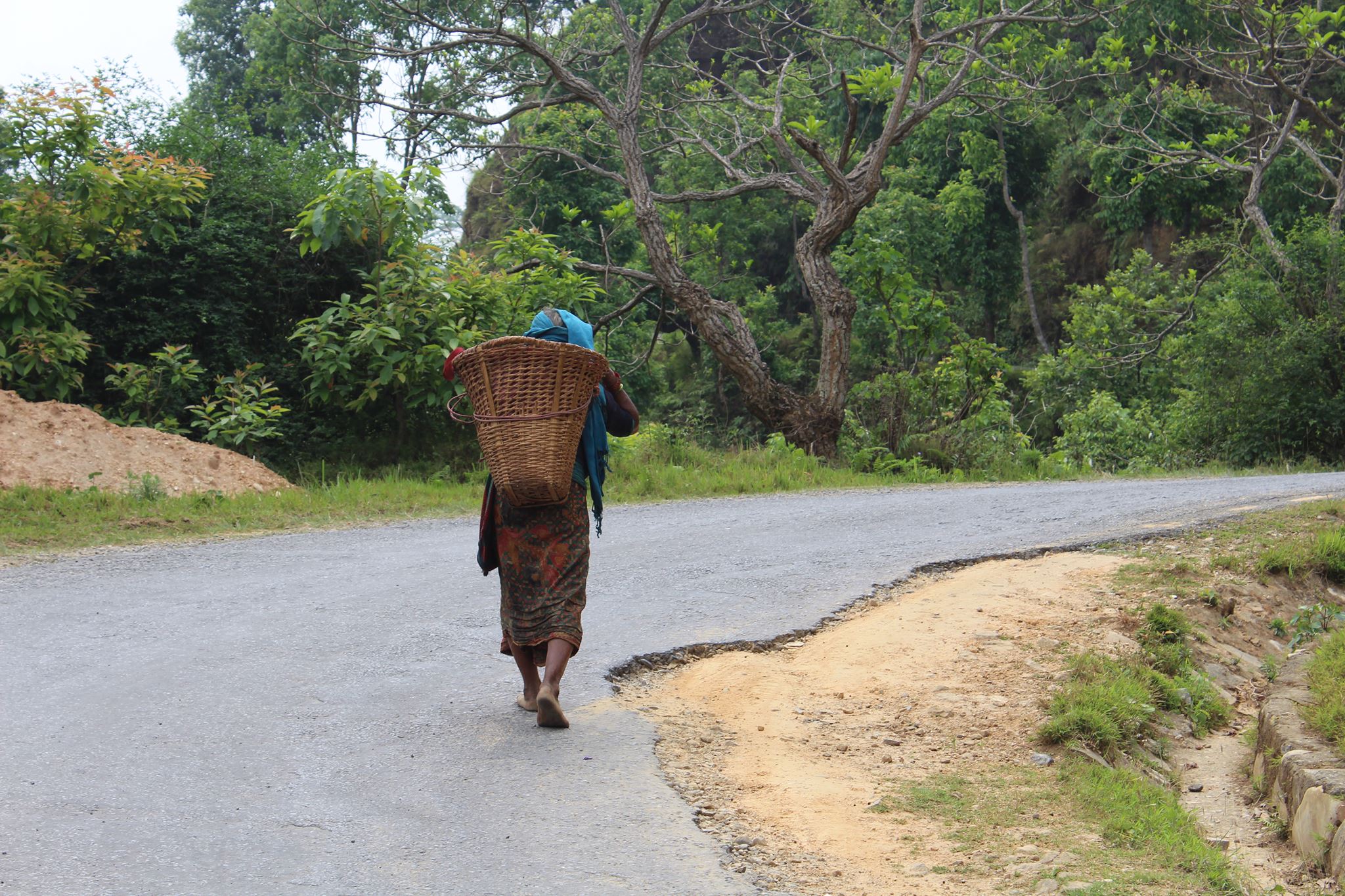 Cuốc bộ và quá giang ở Nepal - Ảnh 20.