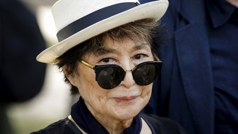 Vợ John Lennon kiện hãng sản xuất nước uống lấy tên chồng