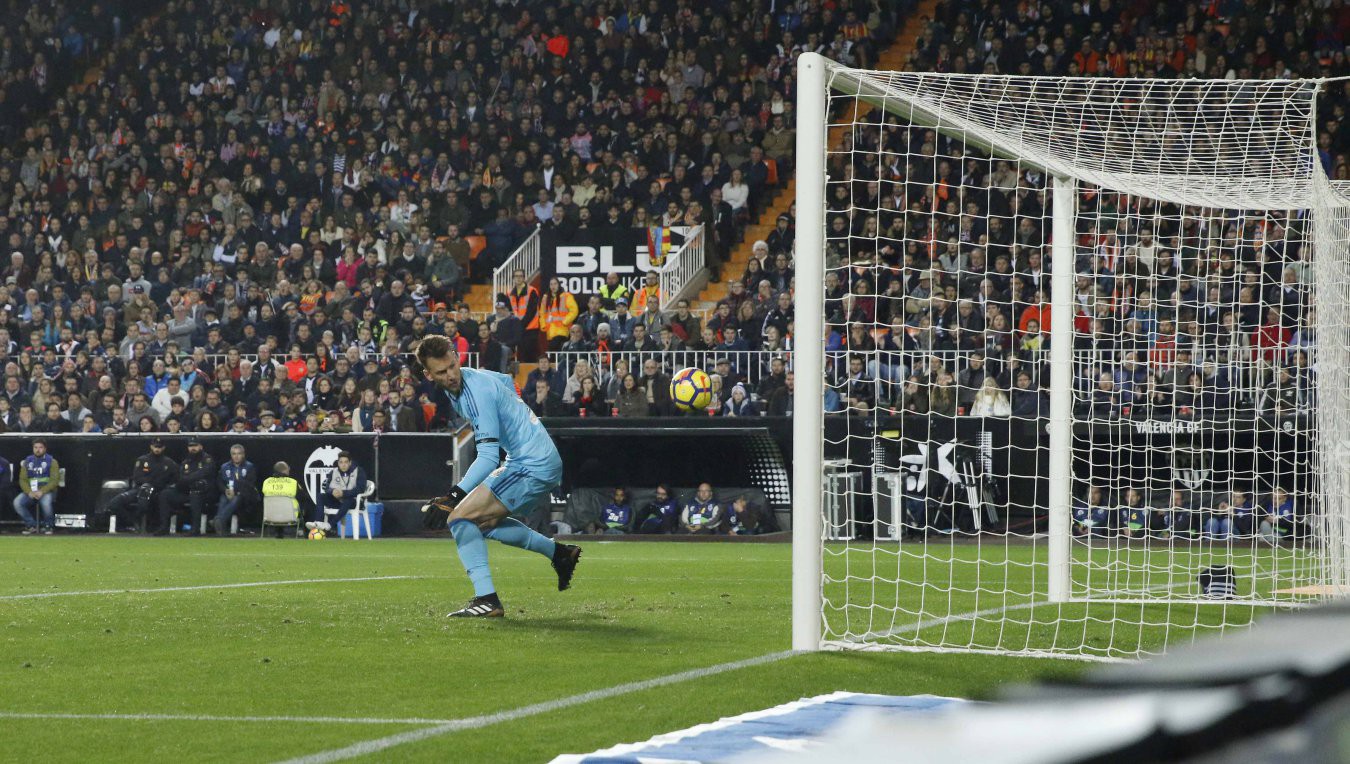 Nhà cái công nhận bàn của Messi, trả tiền cho người đặt cược - Ảnh 2.