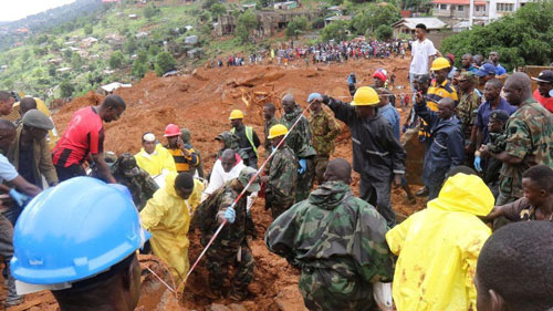 Tang tóc kinh hoàng phủ xuống Sierra Leone