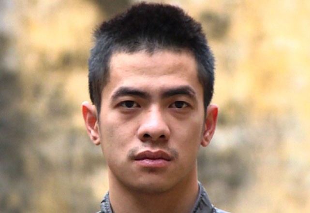 Đang cùng uống rượu trong đám cưới, đâm bạn thủng ruột