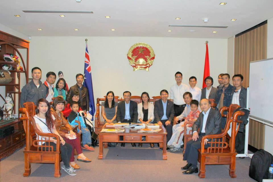 Đại sứ Lương Thanh Nghị gặp gỡ đại di&ecirc;̣n sinh vi&ecirc;n Việt Nam tại T&acirc;y Úc